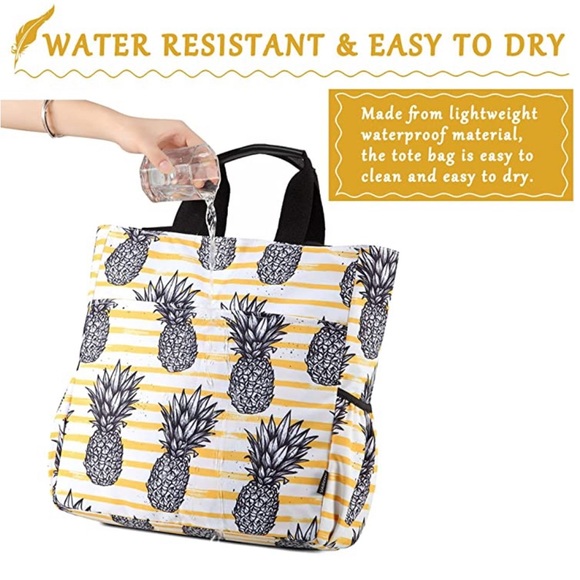 Water resistant beach bag/tote with Zipper. - Picture 4 of 12